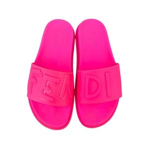 Fendi pink slides men’s size 7 women’s size 9